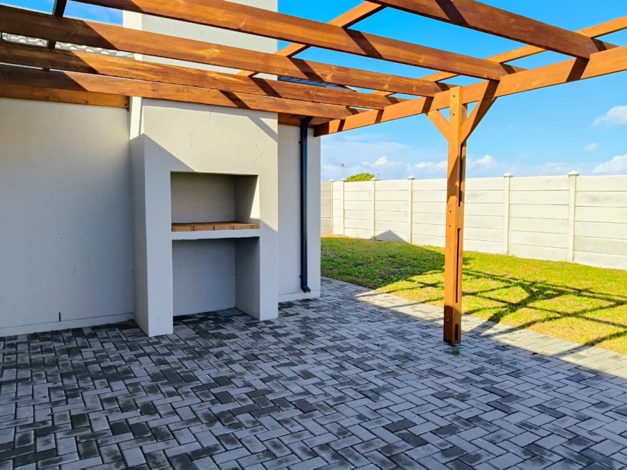 3 Bedroom Property for Sale in Paradise Beach Eastern Cape